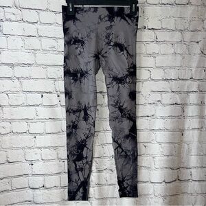 Shein Women’s Black Tie Dye 7/8 Compression Leggings with Butt Scrunch Medium
